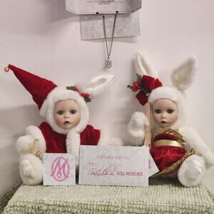 Marie Osmond Santa Bunny Mrs Paws Bitty Bunnies Doll Set COA 483 necklace